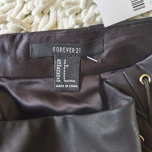 Forever 21 black vegan leather mini skirt- size small - Picture 7 of 7